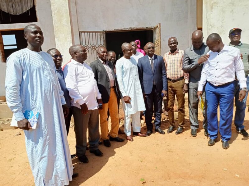 Don du maire intérimaire Aldembaye Clément aux organes de presse de Moundou.