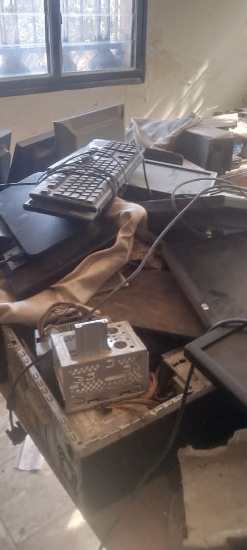 La salle informatique de l’Université de Moundou partie en fumée.