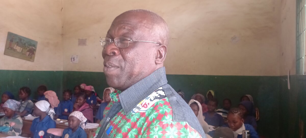 Visite de l’inspecteur diocésain de l’enseignement catholique de Moundou à l’ECA Sacré -Cœur /fille.